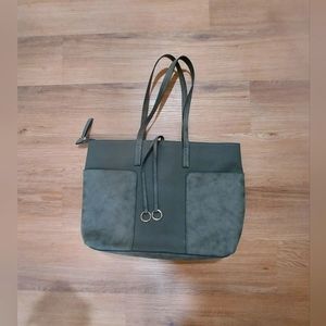 Market & Spruce Purse